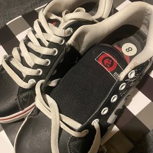 Brand new Etnies skate shoes